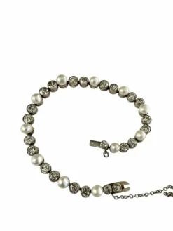 Bracelet ligne diamants et perles fines