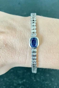 Bracelet or blanc saphir et brillants