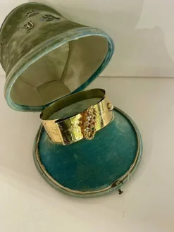 Bracelet Or Et Vermeil à Décor d'Une Couronne