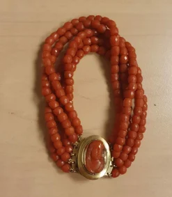 Bracelet Or jaune Corail Camée