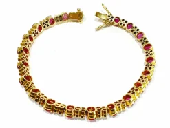 Bracelet or jaune diamants rubis