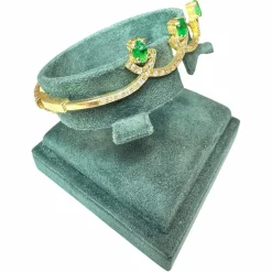 Bracelet or jaune émeraudes diamants