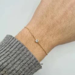 Bracelet or jaune serti d'un diamant