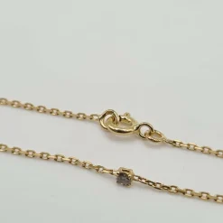 Bracelet or jaune serti d'un diamant