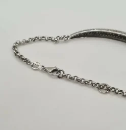 Bracelet ou serti de zircons blancs