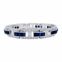 Bracelet platine, saphirs calibrés, diamants.