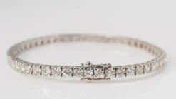 Bracelet rivière en or blanc et diamants 6cts