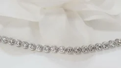 Bracelet rivière en or blanc et diamants sertis clos