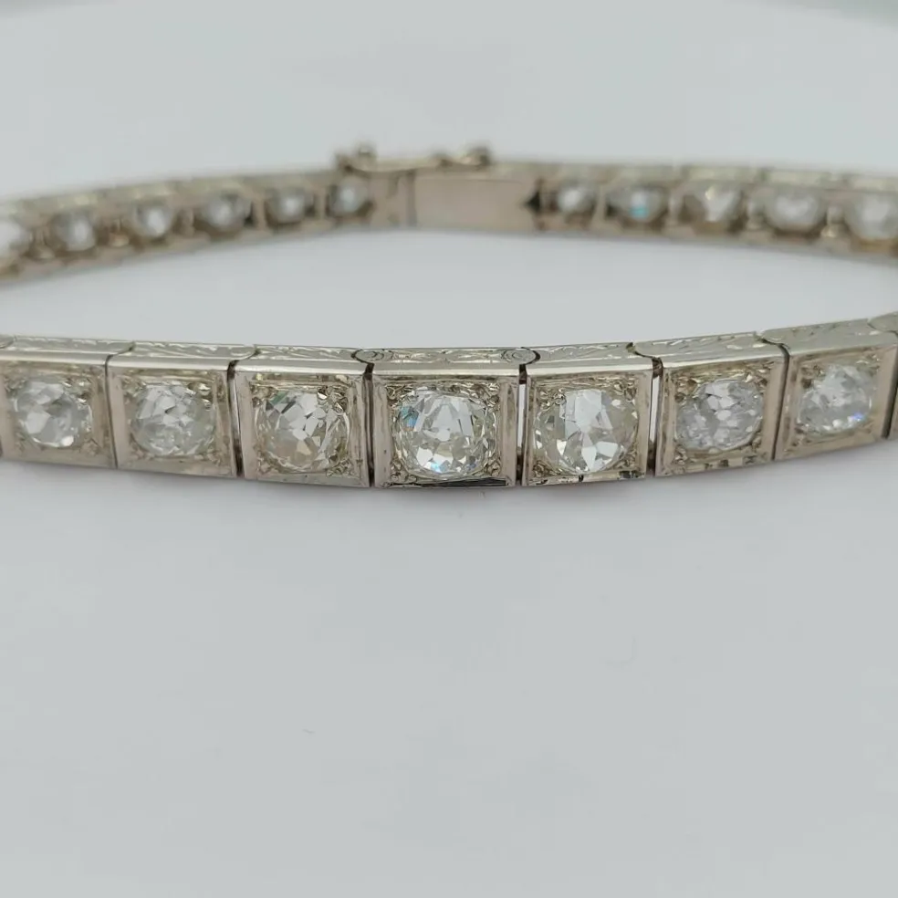 Bracelet rivière fin XIXème orné de diamants