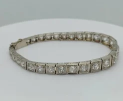 Bracelet rivière fin XIXème orné de diamants