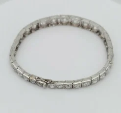 Bracelet rivière fin XIXème orné de diamants