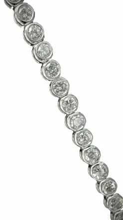 Bracelet rivière or blanc serti de 54 brillants de 0,10 carat chacun