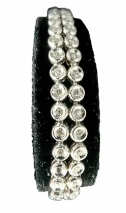 Bracelet rivière or blanc double orné de 80 brillants de 0,03 carat chacun