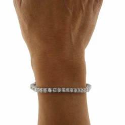 Bracelet tennis en or blanc avec diamants taille brillant 8,27 ct