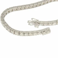 Bracelet tennis en or blanc avec diamants taille brillant 8,27 ct