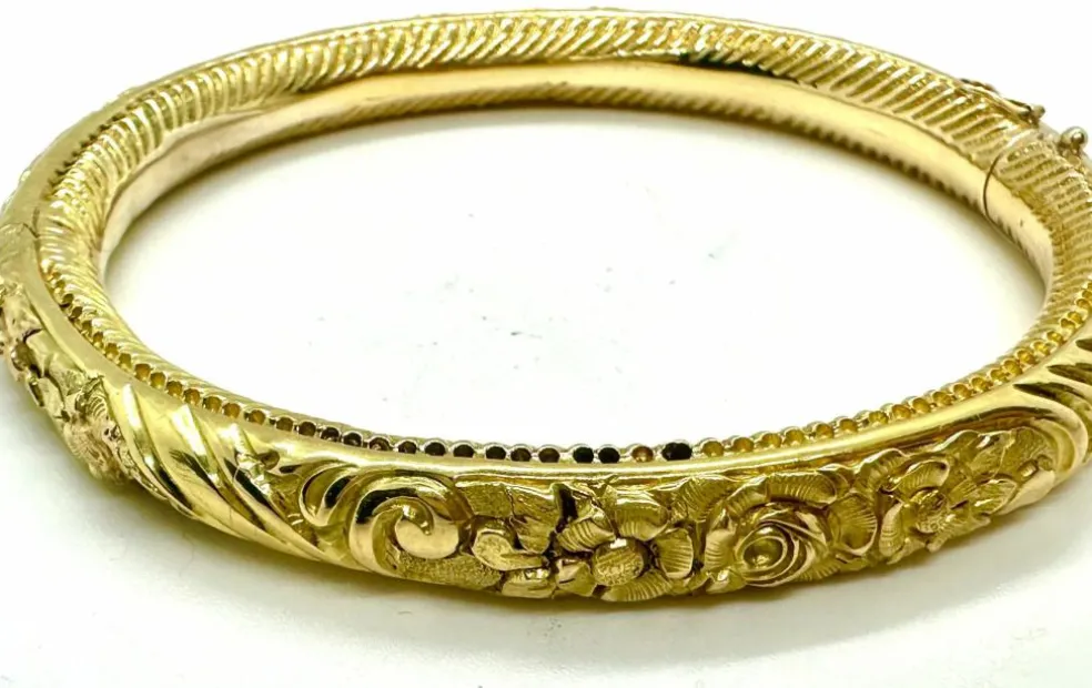 Bracelet vintage en or fabriqué à partir d'un tube creux, début des années 1900