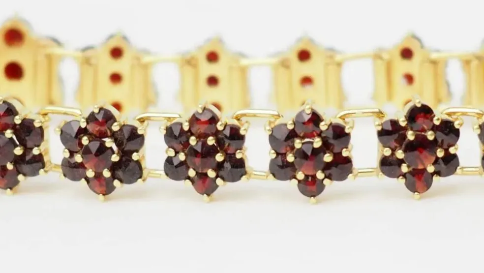 Bracelet vintage en or jaune et grenat