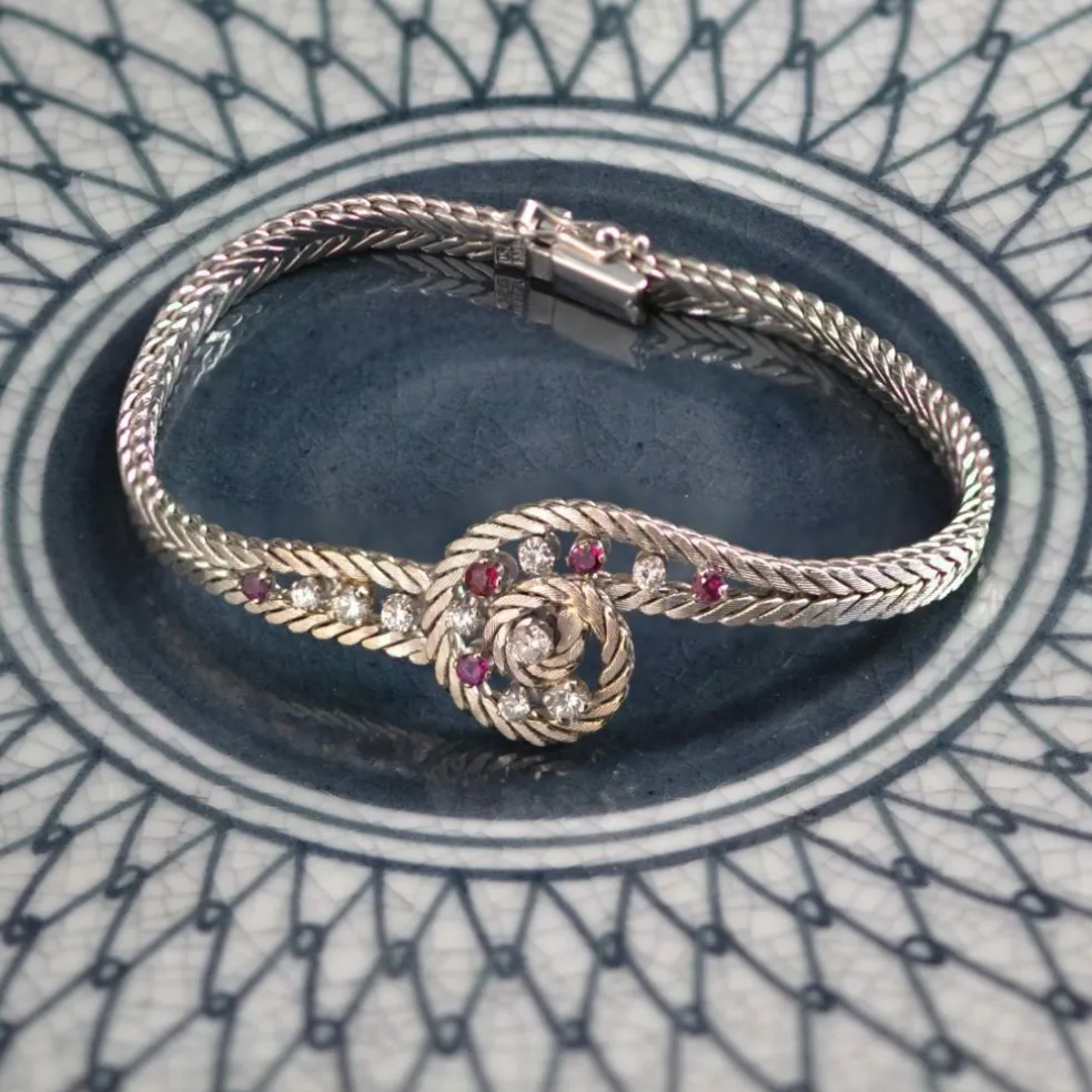 Bracelet vintage or blanc rubis diamants