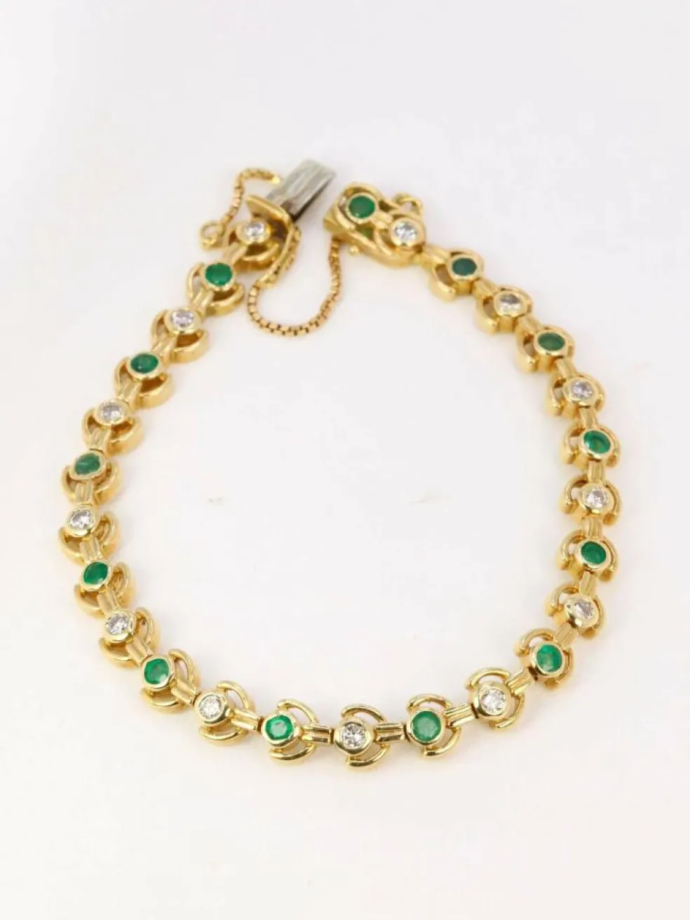 Bracelet vintage or jaune, diamants et émeraudes
