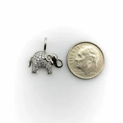 Breloque éléphant en or blanc avec pavé de diamants