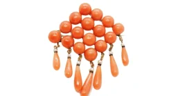 Broche ajourée Napoléon III perles corail et émail noir