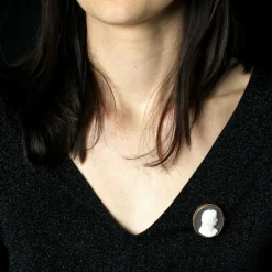 Broche ancienne camée sur Agate