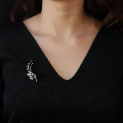 Broche ancienne diamants branche fleurie