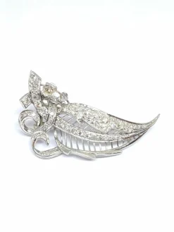 Broche ancienne en or blanc et diamants