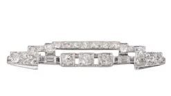 Broche ancienne en platine et diamants