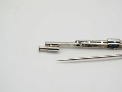 Broche ancienne or blanc, saphir et diamants
