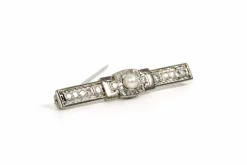 Broche Art Déco en or blanc 18 carats sertie de diamants 