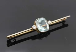Broche Art Déco en or ornée d'une belle aigue marine et de diamants