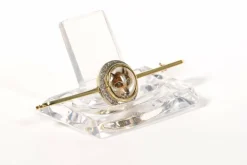 Broche Art Déco or jaune, cristal anglais et diamants