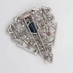 Broche Art Déco, Platine, Diamants & Saphir