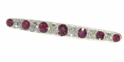 Broche barre Art Déco avec diamants et rubis