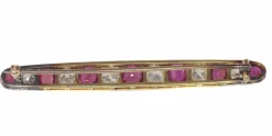 Broche barre Art Déco avec diamants et rubis