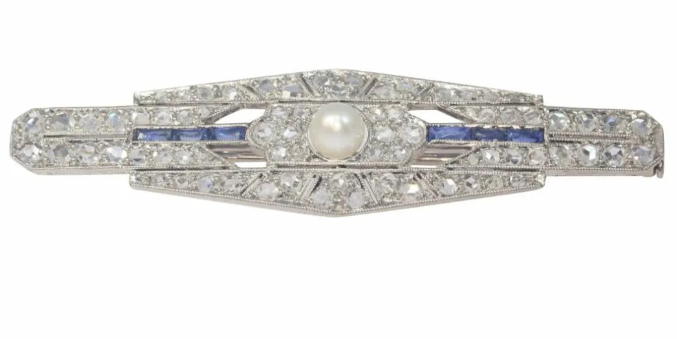 Broche barre de diamants Art Déco avec saphirs et une perle
