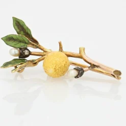 Broche branche de citronnier émail et perles fines