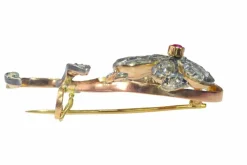 Broche branche fleurie, diamants
