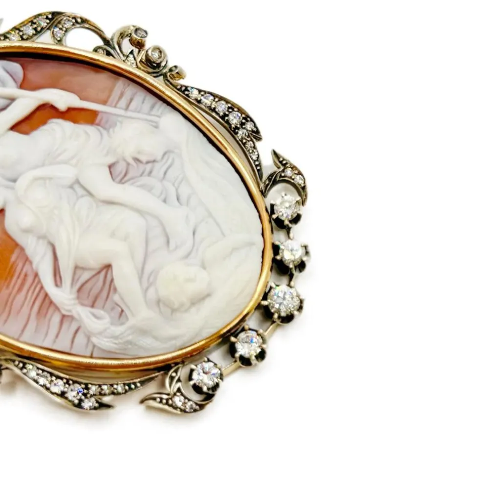 Broche camée ancienne