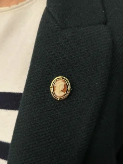 Broche camée coquillage