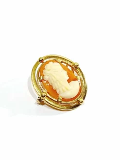 Broche camée coquillage