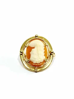 Broche camée coquillage