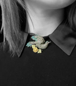 Broche colombe avec micro perles et turquoise