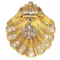 Broche coquillage en or, diamants