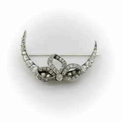Broche croissant de lune en diamant