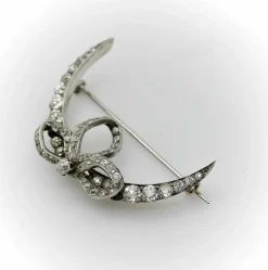 Broche croissant de lune en diamant