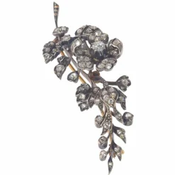 Broche diamant branche fleurie