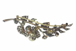 Broche diamant branche fleurie