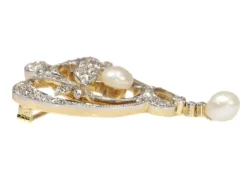 Broche diamant et perle